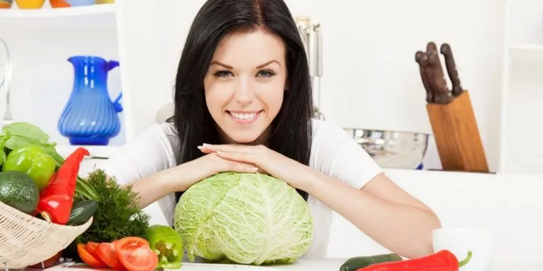 A large portion of a person's diet with varicose veins should consist of vegetables.